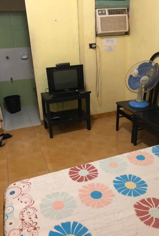 Belen Favila Transient Rooms Near Airport Terminal 3 マニラ市 エクステリア 写真